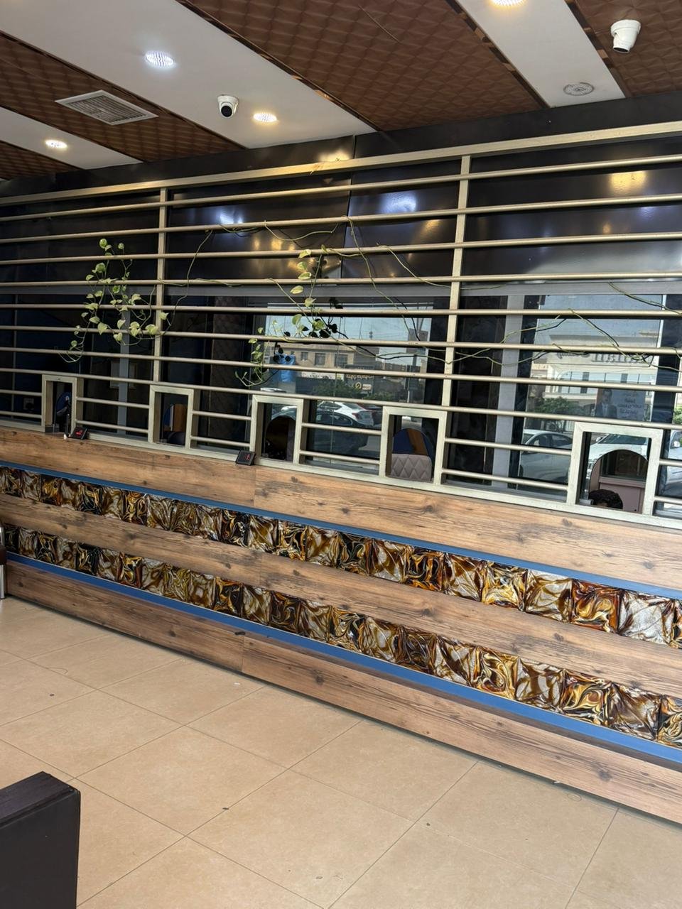 الكاونترات الداخلية لشركة الثمين